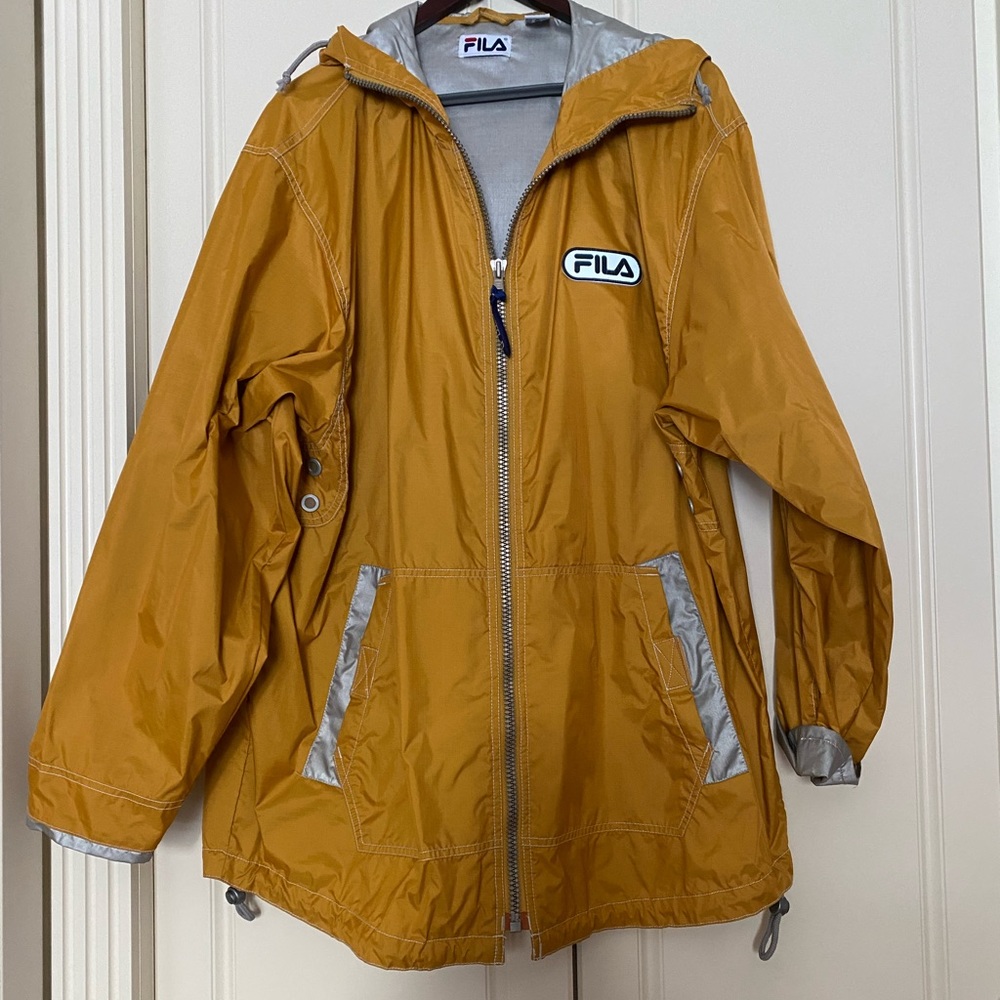 VINTAGE FILA MEN’S JACKET Sz L .